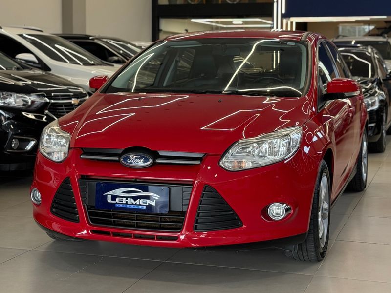 FORD FOCUS 1.6 SE 16V 2014/2015 LEHMEN VEÍCULOS VENÂNCIO AIRES / Carros no Vale