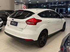 FORD FOCUS 2.0 TITANIUM 16V POWERSHIFT 2015/2016 LEHMEN VEÍCULOS VENÂNCIO AIRES / Carros no Vale