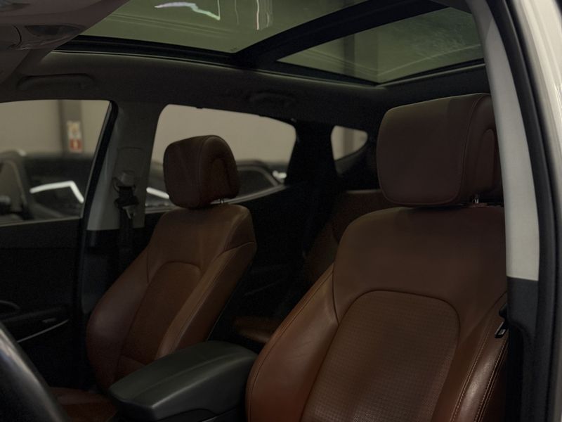 HYUNDAI GRAND SANTA FÉ 3.3 MPFI V6 4WD 2013/2014 LEHMEN VEÍCULOS VENÂNCIO AIRES / Carros no Vale
