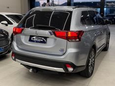 MITSUBISHI OUTLANDER 2.2 MIVEC DI-D HPE-S AWD 2015/2016 LEHMEN VEÍCULOS VENÂNCIO AIRES / Carros no Vale