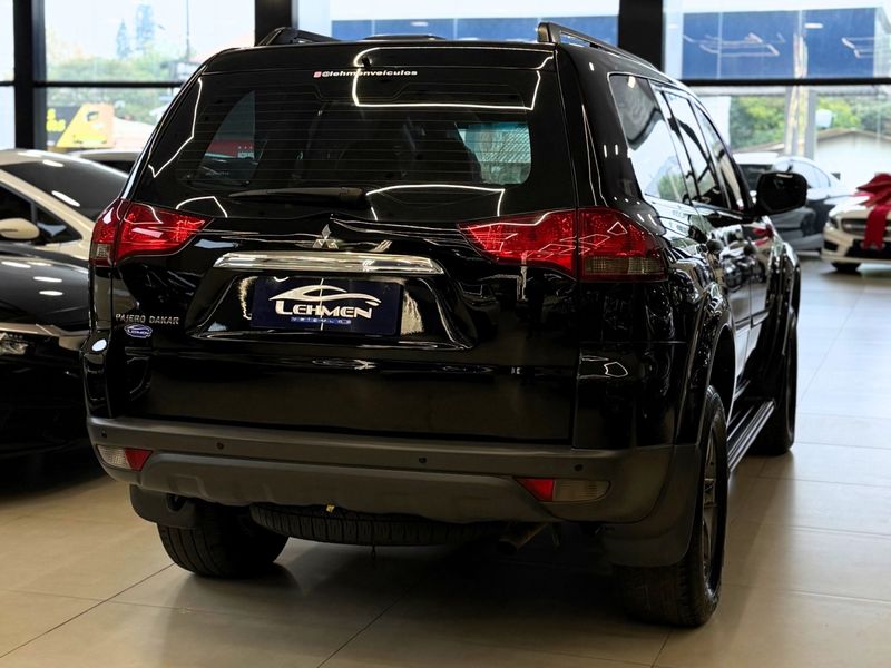 MITSUBISHI PAJERO DAKAR 3.2 4X4 16V TURBO INTERCOOLER 2013/2014 LEHMEN VEÍCULOS VENÂNCIO AIRES / Carros no Vale