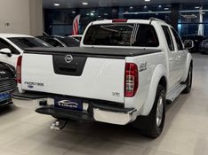 NISSAN FRONTIER 2.5 XE 4X4 CD TURBO ELETRONIC 2011/2012 LEHMEN VEÍCULOS VENÂNCIO AIRES / Carros no Vale