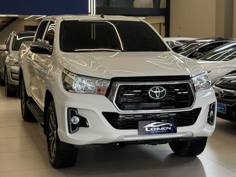 TOYOTA HILUX 2.8 SRV 4X4 CD 16V 2020/2020 LEHMEN VEÍCULOS VENÂNCIO AIRES / Carros no Vale