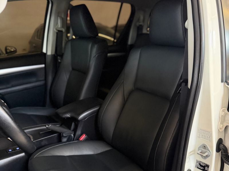 TOYOTA HILUX 2.8 SRV 4X4 CD 16V 2020/2020 LEHMEN VEÍCULOS VENÂNCIO AIRES / Carros no Vale