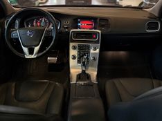VOLVO V60 2.0 T4 MOMENTUM 2017/2018 LEHMEN VEÍCULOS VENÂNCIO AIRES / Carros no Vale