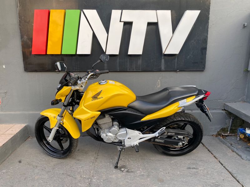 Honda Motos Cb 300r 2013/2013 NECO TOLATI VEÍCULOS VENÂNCIO AIRES / Carros no Vale