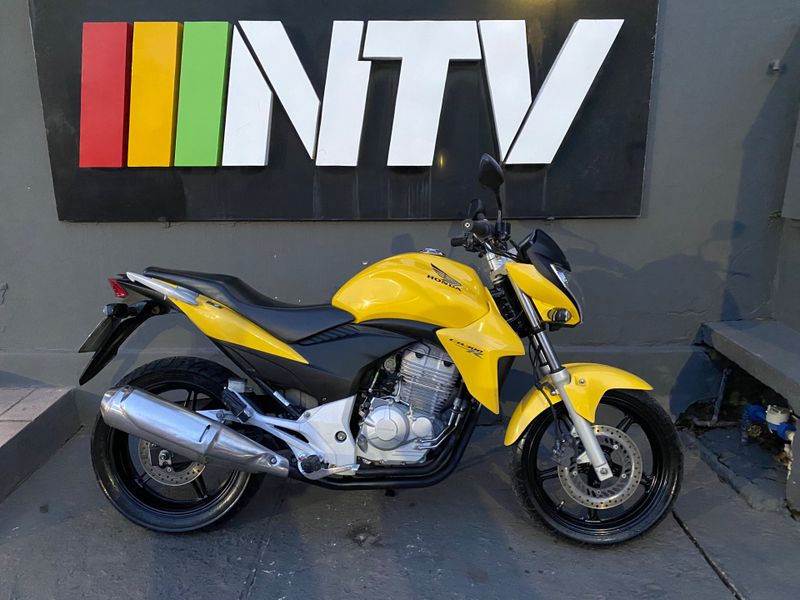 Honda Motos Cb 300r 2013/2013 NECO TOLATI VEÍCULOS VENÂNCIO AIRES / Carros no Vale