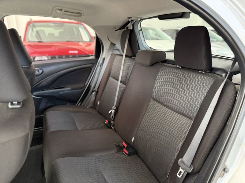 Toyota ETIOS HATCH X 1.3 2018 SÓ MOTOS E AUTOMÓVEIS SANTA CRUZ DO SUL / Carros no Vale