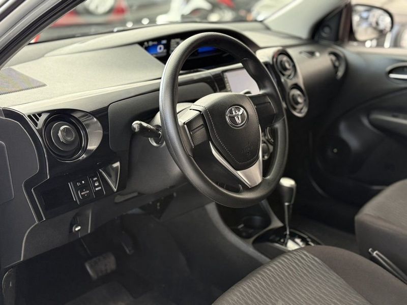 Toyota ETIOS HATCH X 1.3 2018 SÓ MOTOS E AUTOMÓVEIS SANTA CRUZ DO SUL / Carros no Vale