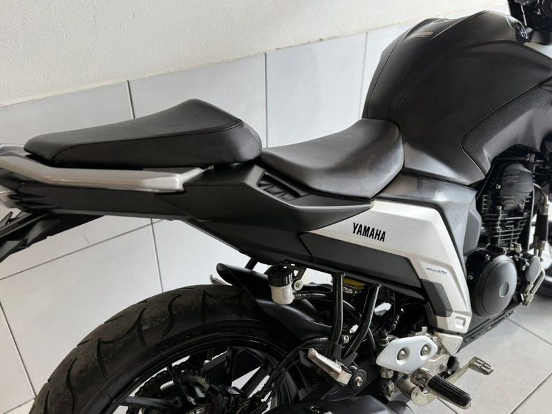 Yamaha FZ25 FAZER 250 ABS 2023 SÓ MOTOS E AUTOMÓVEIS SANTA CRUZ DO SUL / Carros no Vale