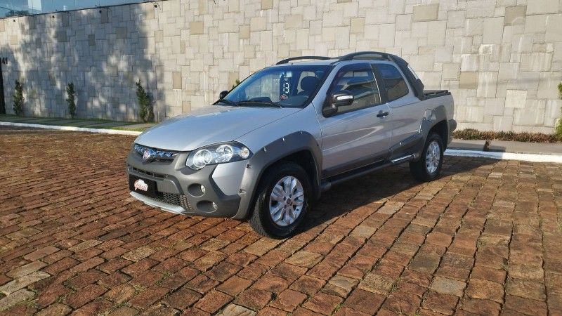 Fiat STRADA C.DUPLA ADVENTURE 1.8 2013 GRASSI VEÍCULOS LAJEADO / Carros no Vale