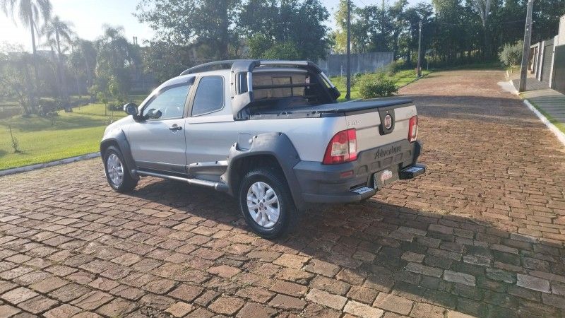 Fiat STRADA C.DUPLA ADVENTURE 1.8 2013 GRASSI VEÍCULOS LAJEADO / Carros no Vale