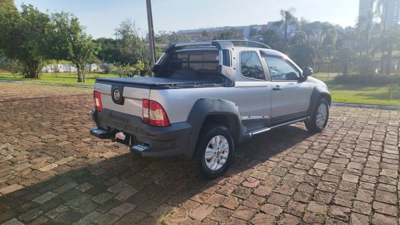 Fiat STRADA C.DUPLA ADVENTURE 1.8 2013 GRASSI VEÍCULOS LAJEADO / Carros no Vale