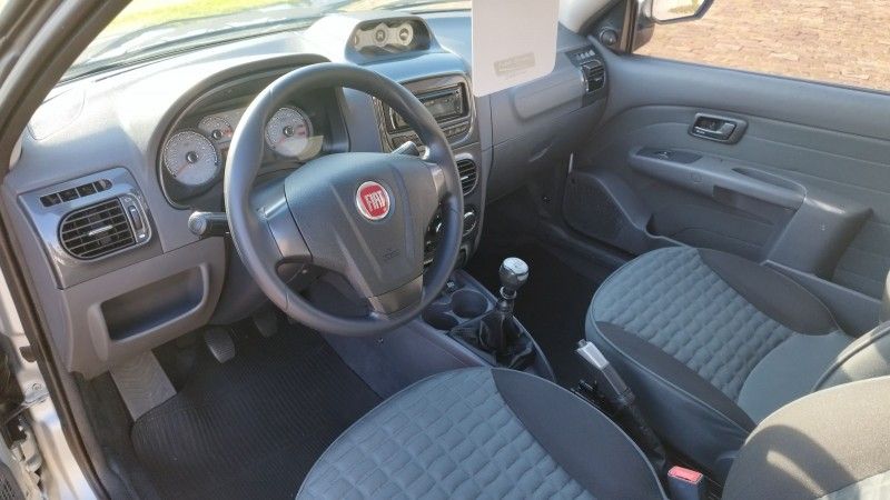 Fiat STRADA C.DUPLA ADVENTURE 1.8 2013 GRASSI VEÍCULOS LAJEADO / Carros no Vale