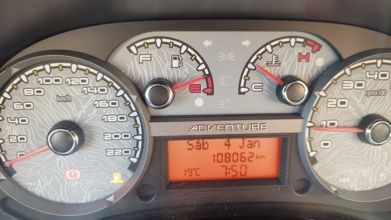 Fiat STRADA C.DUPLA ADVENTURE 1.8 2013 GRASSI VEÍCULOS LAJEADO / Carros no Vale