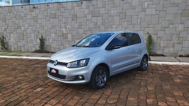 Volkswagen FOX CONNECT 1.6 2019 GRASSI VEÍCULOS LAJEADO / Carros no Vale