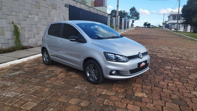 Volkswagen FOX CONNECT 1.6 2019 GRASSI VEÍCULOS LAJEADO / Carros no Vale