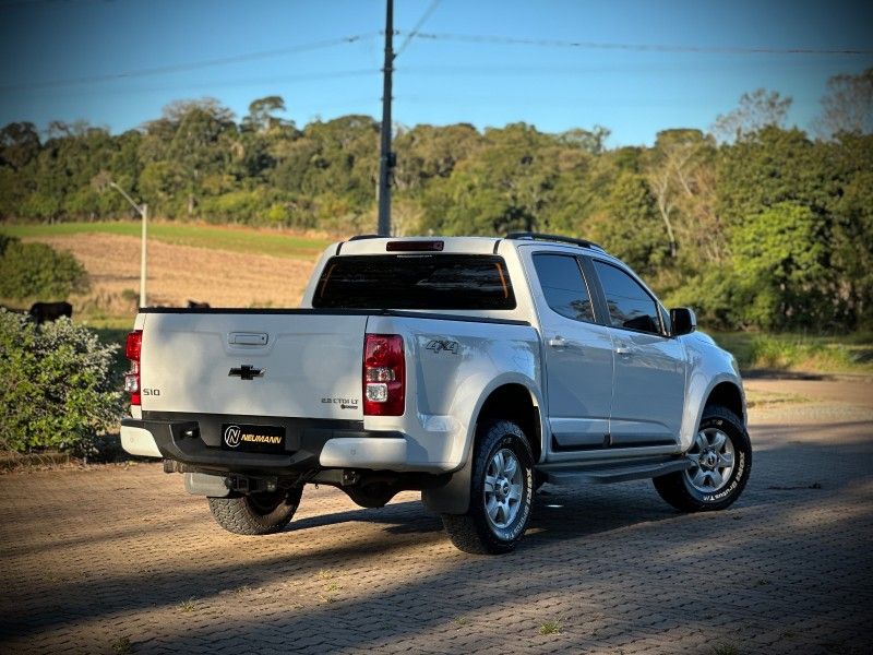 Chevrolet S10 LT 2.8 4×4 2016 NEUMANN VEÍCULOS ARROIO DO MEIO / Carros no Vale Chevrolet S10 LT 2.8 4×4 2016 NEUMANN VEÍCULOS ARROIO DO MEIO / Carros no Vale