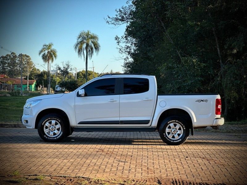 Chevrolet S10 LT 2.8 4×4 2016 NEUMANN VEÍCULOS ARROIO DO MEIO / Carros no Vale Chevrolet S10 LT 2.8 4×4 2016 NEUMANN VEÍCULOS ARROIO DO MEIO / Carros no Vale