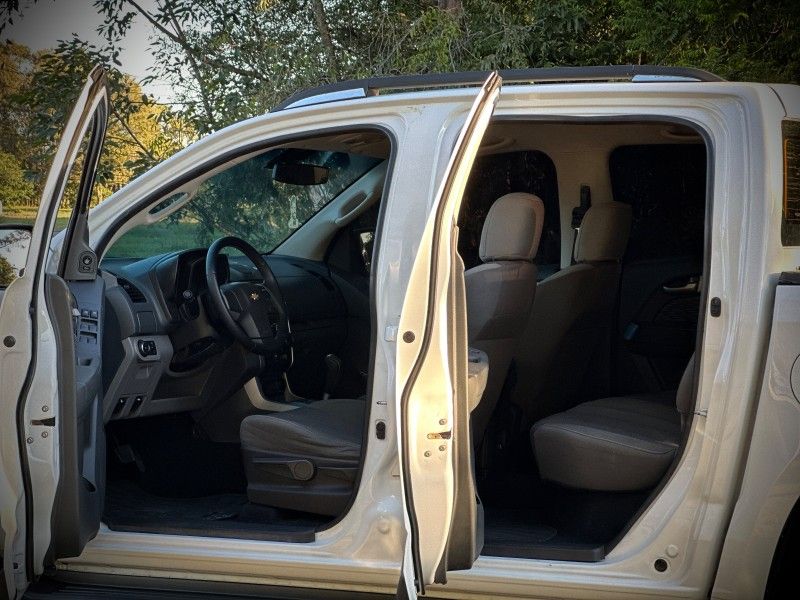 Chevrolet S10 LT 2.8 4×4 2016 NEUMANN VEÍCULOS ARROIO DO MEIO / Carros no Vale Chevrolet S10 LT 2.8 4×4 2016 NEUMANN VEÍCULOS ARROIO DO MEIO / Carros no Vale