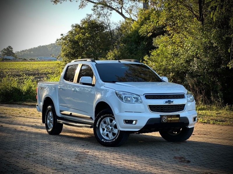 Chevrolet S10 LT 2.8 4×4 2016 NEUMANN VEÍCULOS ARROIO DO MEIO / Carros no Vale Chevrolet S10 LT 2.8 4×4 2016 NEUMANN VEÍCULOS ARROIO DO MEIO / Carros no Vale