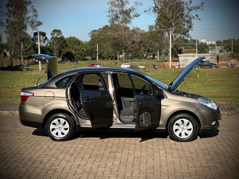 Fiat GRAND SIENA ATTRACTIVE 1.4 2013 NEUMANN VEÍCULOS ARROIO DO MEIO / Carros no Vale