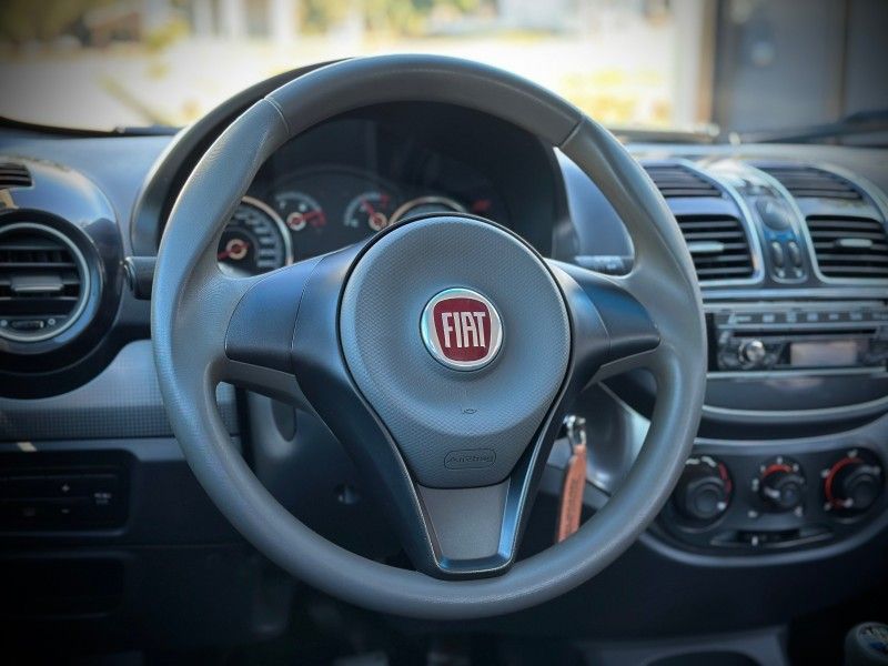 Fiat GRAND SIENA ATTRACTIVE 1.4 2013 NEUMANN VEÍCULOS ARROIO DO MEIO / Carros no Vale