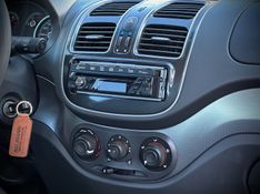 Fiat GRAND SIENA ATTRACTIVE 1.4 2013 NEUMANN VEÍCULOS ARROIO DO MEIO / Carros no Vale