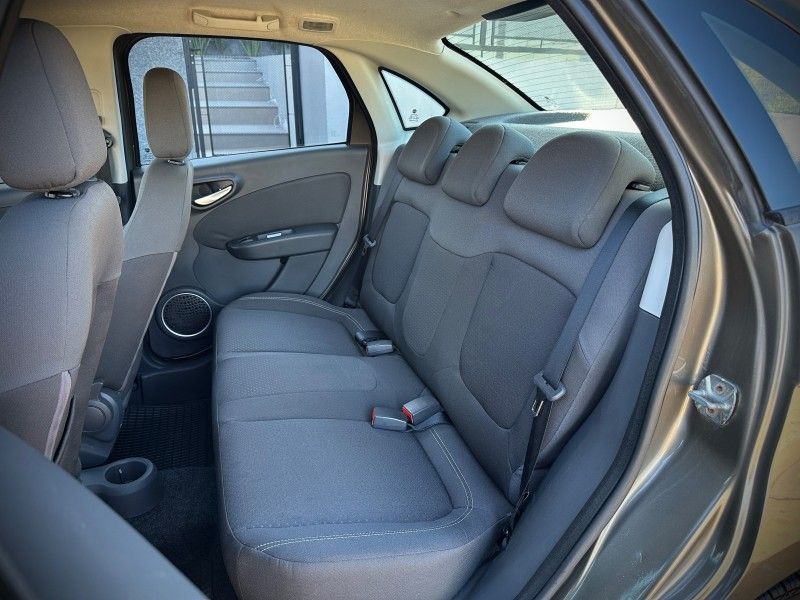 Fiat GRAND SIENA ATTRACTIVE 1.4 2013 NEUMANN VEÍCULOS ARROIO DO MEIO / Carros no Vale
