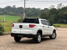 Fiat TORO FREEDOM 1.8 2018 NEUMANN VEÍCULOS ARROIO DO MEIO / Carros no Vale