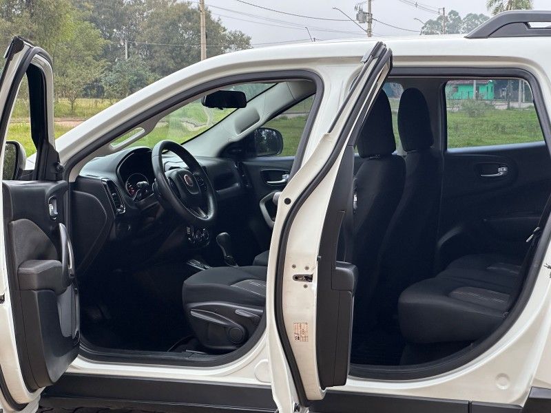 Fiat TORO FREEDOM 1.8 2018 NEUMANN VEÍCULOS ARROIO DO MEIO / Carros no Vale Fiat TORO FREEDOM 1.8 2018 NEUMANN VEÍCULOS ARROIO DO MEIO / Carros no Vale
