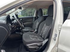 Fiat TORO FREEDOM 1.8 2018 NEUMANN VEÍCULOS ARROIO DO MEIO / Carros no Vale
