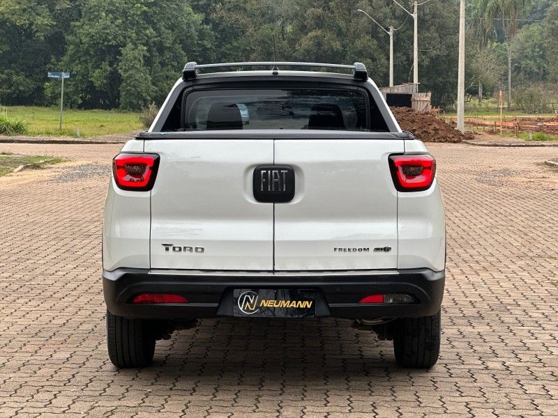 Fiat TORO FREEDOM 1.8 2018 NEUMANN VEÍCULOS ARROIO DO MEIO / Carros no Vale Fiat TORO FREEDOM 1.8 2018 NEUMANN VEÍCULOS ARROIO DO MEIO / Carros no Vale