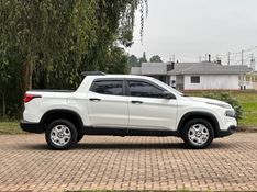 Fiat TORO FREEDOM 1.8 2018 NEUMANN VEÍCULOS ARROIO DO MEIO / Carros no Vale