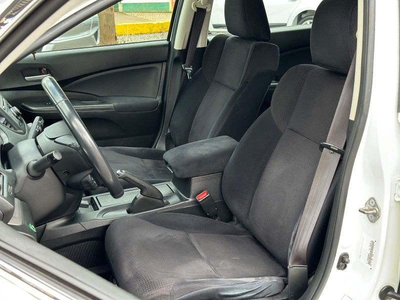 Honda CRV LX 2.0 2014 NEUMANN VEÍCULOS ARROIO DO MEIO / Carros no Vale Honda CRV LX 2.0 2014 NEUMANN VEÍCULOS ARROIO DO MEIO / Carros no Vale