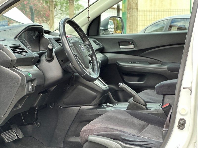 Honda CRV LX 2.0 2014 NEUMANN VEÍCULOS ARROIO DO MEIO / Carros no Vale Honda CRV LX 2.0 2014 NEUMANN VEÍCULOS ARROIO DO MEIO / Carros no Vale