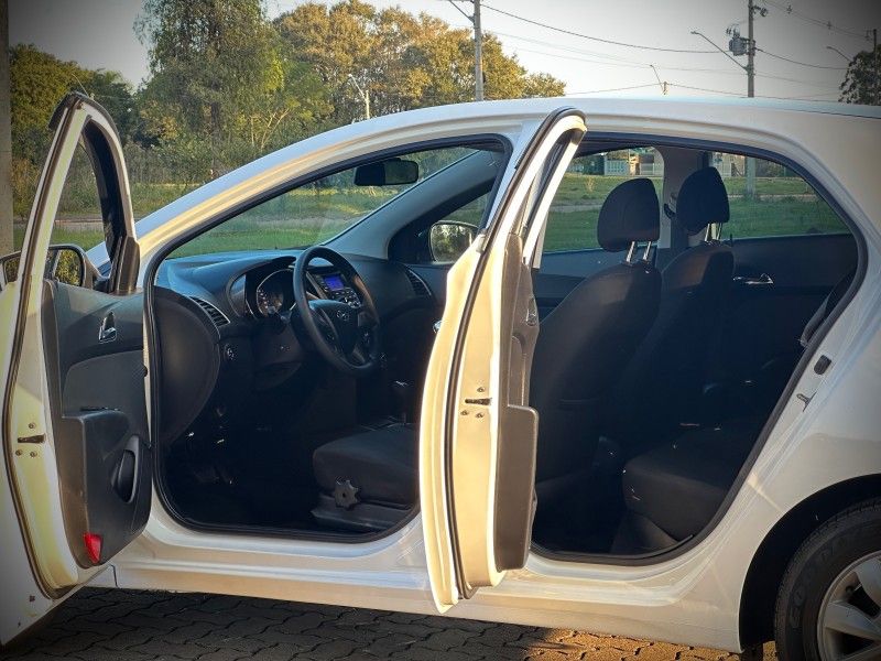 Hyundai HB20 COMFORT 1.6 2015 NEUMANN VEÍCULOS ARROIO DO MEIO / Carros no Vale Hyundai HB20 COMFORT 1.6 2015 NEUMANN VEÍCULOS ARROIO DO MEIO / Carros no Vale