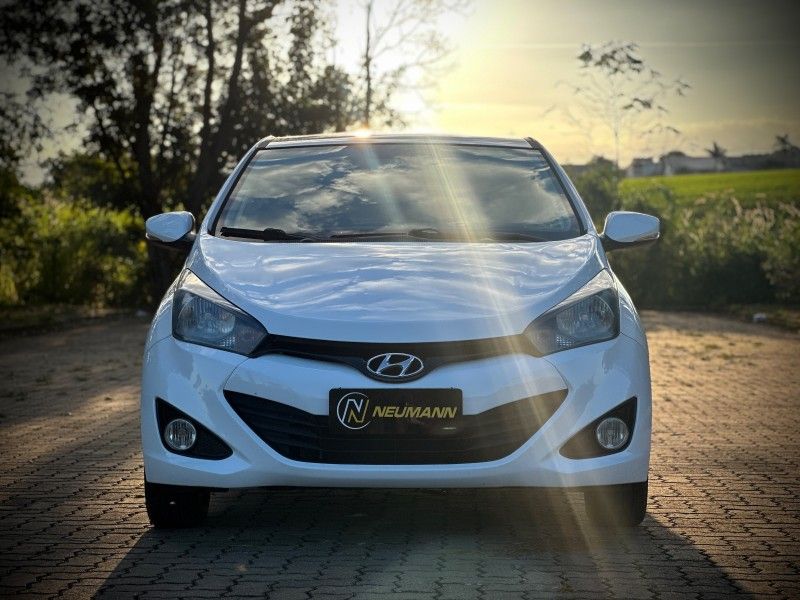 Hyundai HB20 COMFORT 1.6 2015 NEUMANN VEÍCULOS ARROIO DO MEIO / Carros no Vale Hyundai HB20 COMFORT 1.6 2015 NEUMANN VEÍCULOS ARROIO DO MEIO / Carros no Vale
