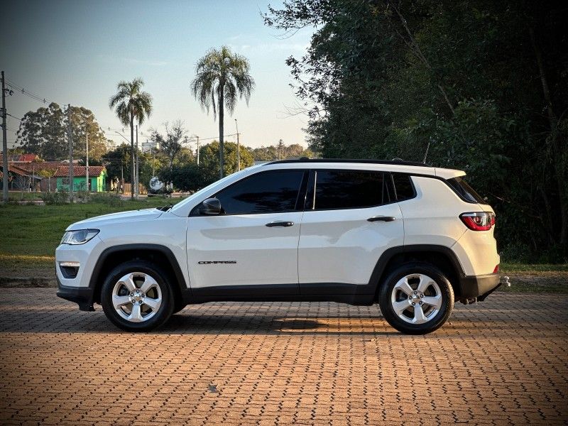 Jeep COMPASS SPORT 2.0 2018 NEUMANN VEÍCULOS ARROIO DO MEIO / Carros no Vale Jeep COMPASS SPORT 2.0 2018 NEUMANN VEÍCULOS ARROIO DO MEIO / Carros no Vale