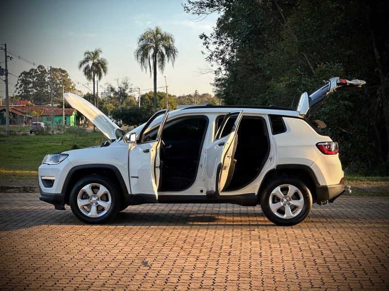 Jeep COMPASS SPORT 2.0 2018 NEUMANN VEÍCULOS ARROIO DO MEIO / Carros no Vale Jeep COMPASS SPORT 2.0 2018 NEUMANN VEÍCULOS ARROIO DO MEIO / Carros no Vale