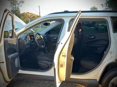 Jeep COMPASS SPORT 2.0 2018 NEUMANN VEÍCULOS ARROIO DO MEIO / Carros no Vale