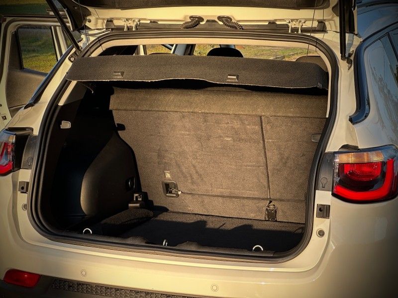 Jeep COMPASS SPORT 2.0 2018 NEUMANN VEÍCULOS ARROIO DO MEIO / Carros no Vale Jeep COMPASS SPORT 2.0 2018 NEUMANN VEÍCULOS ARROIO DO MEIO / Carros no Vale