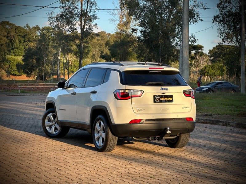 Jeep COMPASS SPORT 2.0 2018 NEUMANN VEÍCULOS ARROIO DO MEIO / Carros no Vale Jeep COMPASS SPORT 2.0 2018 NEUMANN VEÍCULOS ARROIO DO MEIO / Carros no Vale