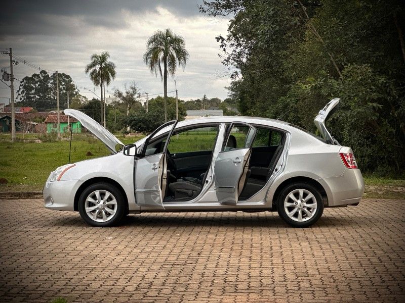 Nissan SENTRA S 2.0 2012 NEUMANN VEÍCULOS ARROIO DO MEIO / Carros no Vale Nissan SENTRA S 2.0 2012 NEUMANN VEÍCULOS ARROIO DO MEIO / Carros no Vale