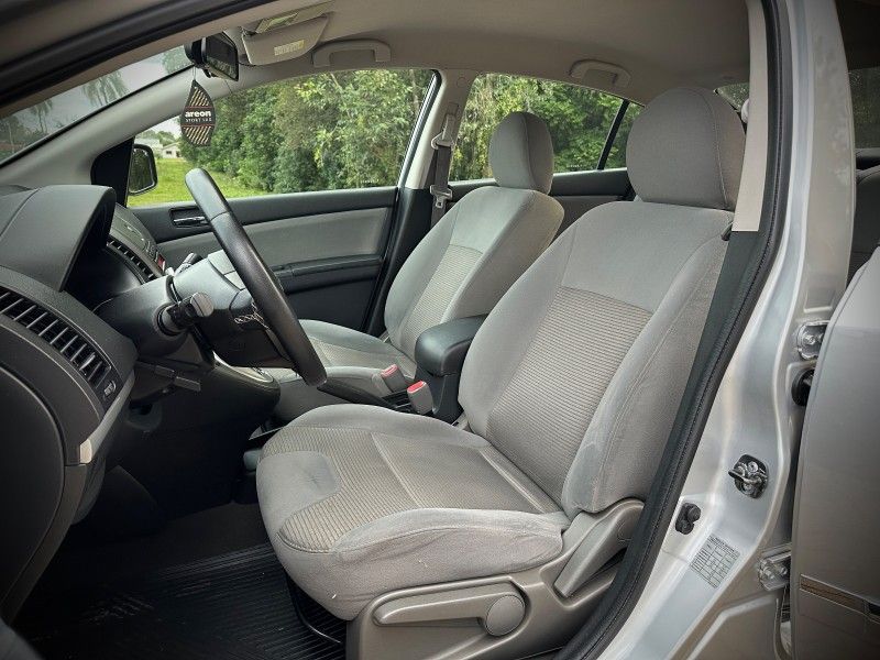 Nissan SENTRA S 2.0 2012 NEUMANN VEÍCULOS ARROIO DO MEIO / Carros no Vale Nissan SENTRA S 2.0 2012 NEUMANN VEÍCULOS ARROIO DO MEIO / Carros no Vale