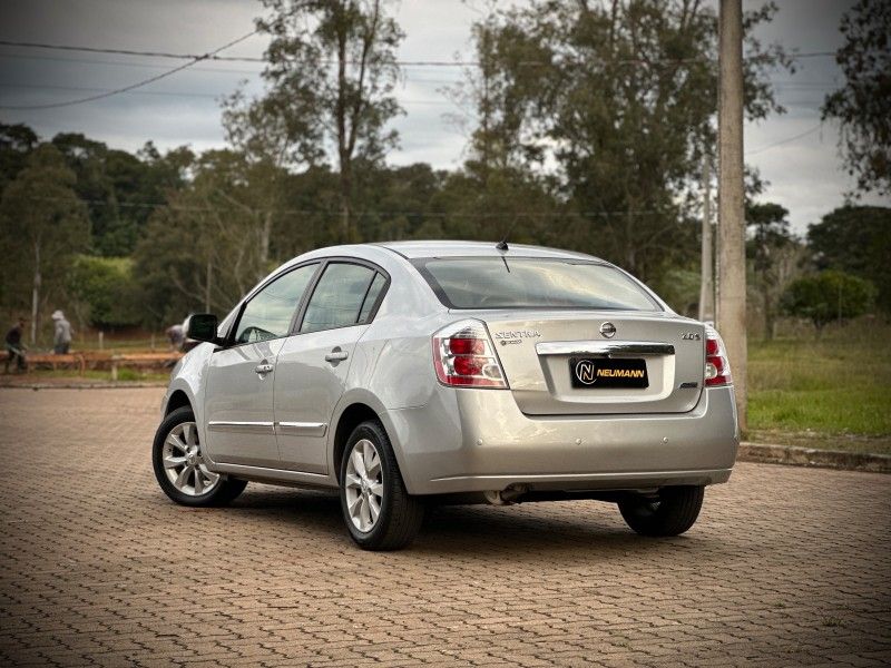 Nissan SENTRA S 2.0 2012 NEUMANN VEÍCULOS ARROIO DO MEIO / Carros no Vale Nissan SENTRA S 2.0 2012 NEUMANN VEÍCULOS ARROIO DO MEIO / Carros no Vale