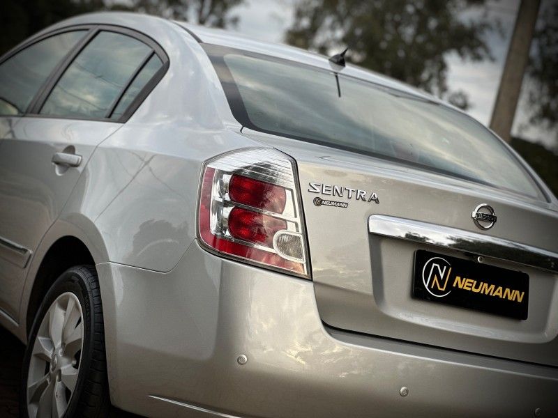 Nissan SENTRA S 2.0 2012 NEUMANN VEÍCULOS ARROIO DO MEIO / Carros no Vale Nissan SENTRA S 2.0 2012 NEUMANN VEÍCULOS ARROIO DO MEIO / Carros no Vale