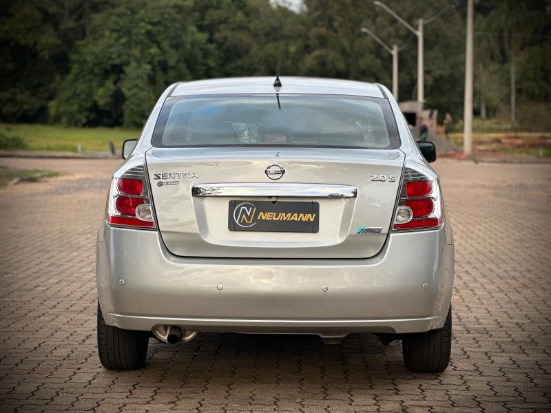 Nissan SENTRA S 2.0 2012 NEUMANN VEÍCULOS ARROIO DO MEIO / Carros no Vale Nissan SENTRA S 2.0 2012 NEUMANN VEÍCULOS ARROIO DO MEIO / Carros no Vale