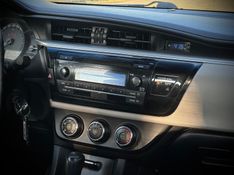 Toyota COROLLA GLi 1.8 2015 NEUMANN VEÍCULOS ARROIO DO MEIO / Carros no Vale
