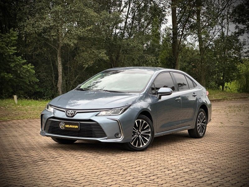 Toyota COROLLA GLI 2.0 2021 NEUMANN VEÍCULOS ARROIO DO MEIO / Carros no Vale